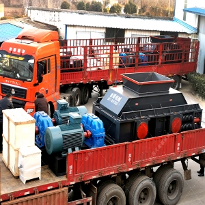 2PG1200x800型半自動對輥破碎機發往廣東