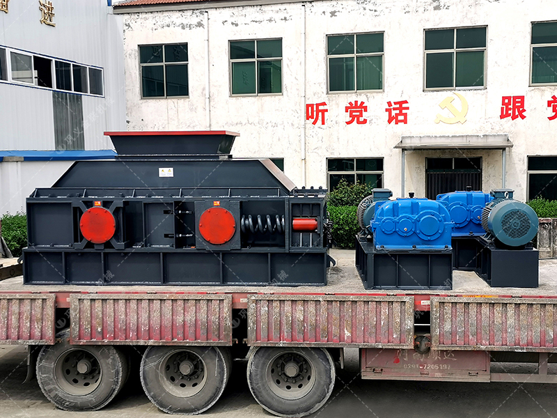 青石和河卵石哪個制砂好？用對輥破碎機(jī)怎么樣？