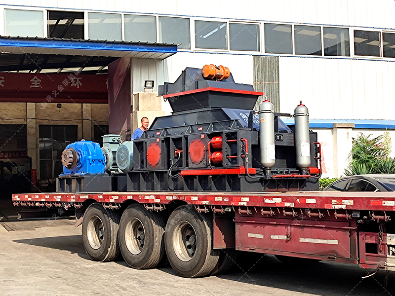 制砂用什么設備效果好？這款全自動數(shù)控對輥制砂機很不錯