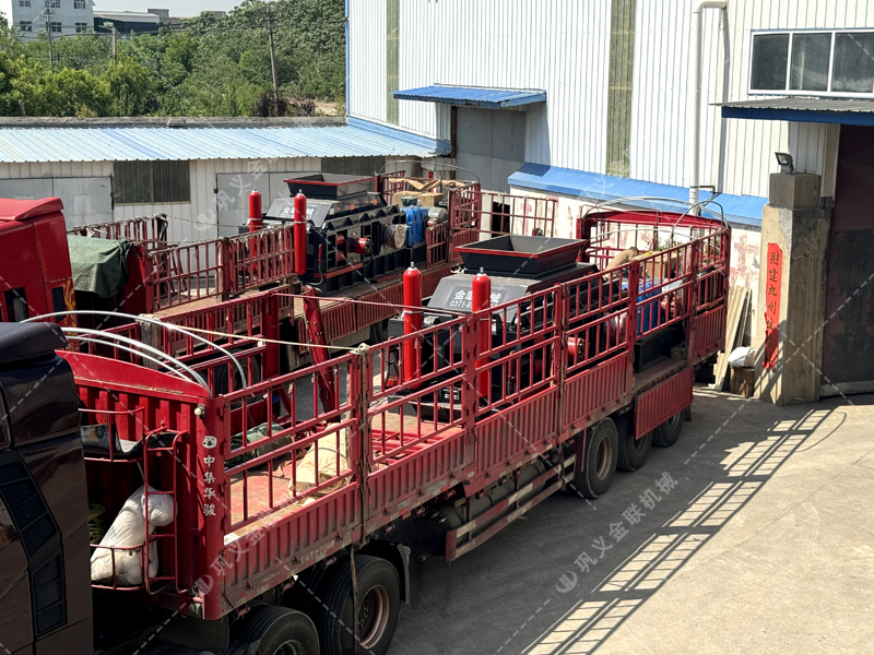 液壓 VS 彈簧:對(duì)輥制砂機(jī)兩大技術(shù)路線,我們?yōu)楹芜x擇液壓? 液壓 VS 彈簧:對(duì)輥制砂機(jī)兩大技術(shù)路線,我們?yōu)楹芜x擇液壓?